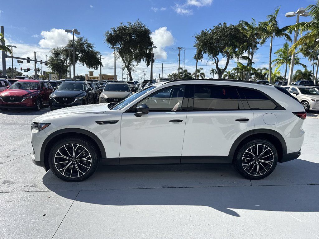 Used 2025 MAZDA CX-70 Plug-In Hybrid w/ Premium Plus AWD/4WD image 11