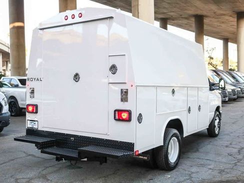 New 2026 Ford E-350 and Econoline 350 Super Duty w/ Power Equipment Group RWD image 6