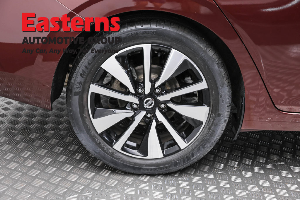 Used 2023 Nissan Sentra SV w/ SV Premium Package FWD image 32