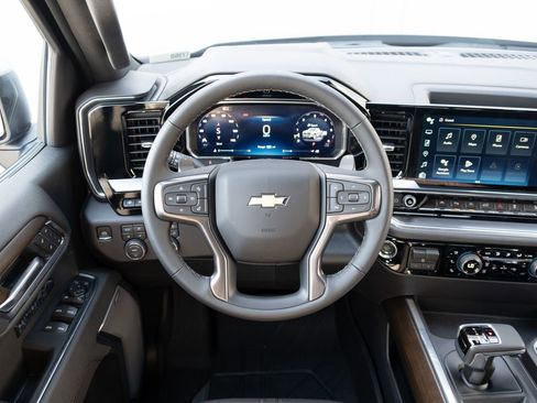 New 2026 Chevrolet Silverado 1500 High Country AWD/4WD image 2