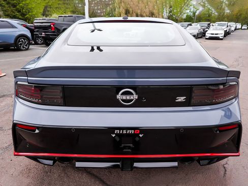 Used 2025 Nissan Z NISMO w/ Floor Mat Package RWD image 5