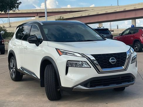Used 2023 Nissan Rogue SL w/ SL Premium Package AWD/4WD image 3