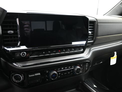 Certified 2026 Chevrolet Silverado 2500 ZR2 image 15