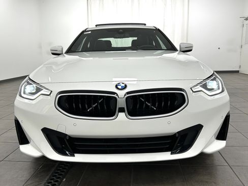 Used 2025 BMW 230i xDrive Coupe w/ Premium Package image 7