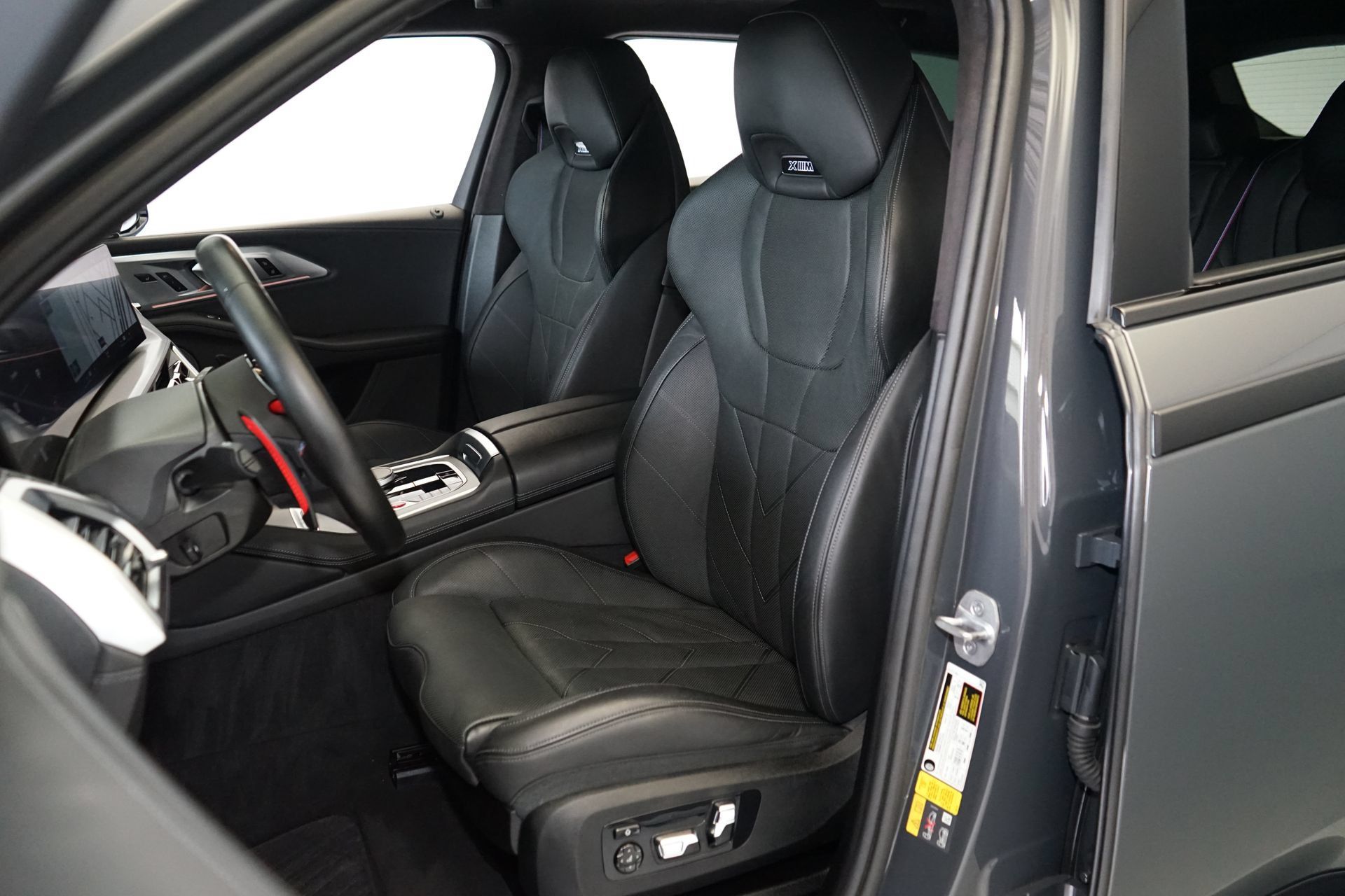 Used 2023 BMW XM AWD/4WD image 9