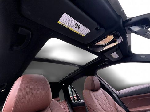 Used 2023 BMW X5 xDrive40i w/ Premium Package image 22