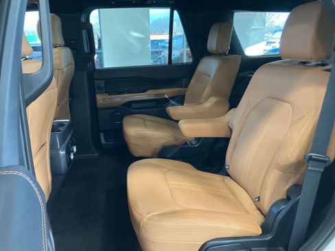 Used 2023 Ford Expedition Platinum image 34