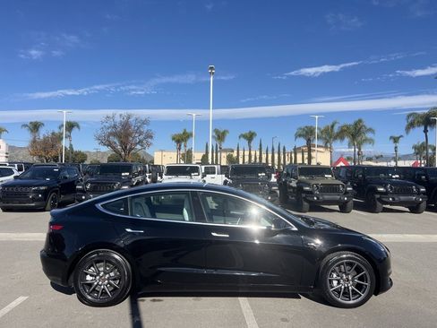 Used 2020 Tesla Model 3 Long Range image 9