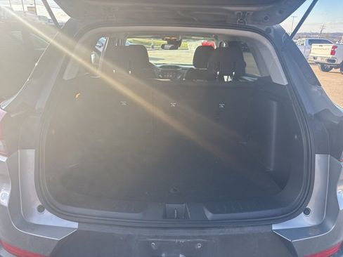 Used 2023 Chevrolet TrailBlazer LT w/ Convenience Package image 9