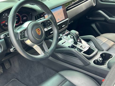 Certified 2023 Porsche Cayenne Platinum Edition AWD/4WD image 4