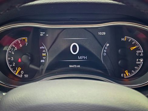 Used 2019 Jeep Grand Cherokee Limited image 17