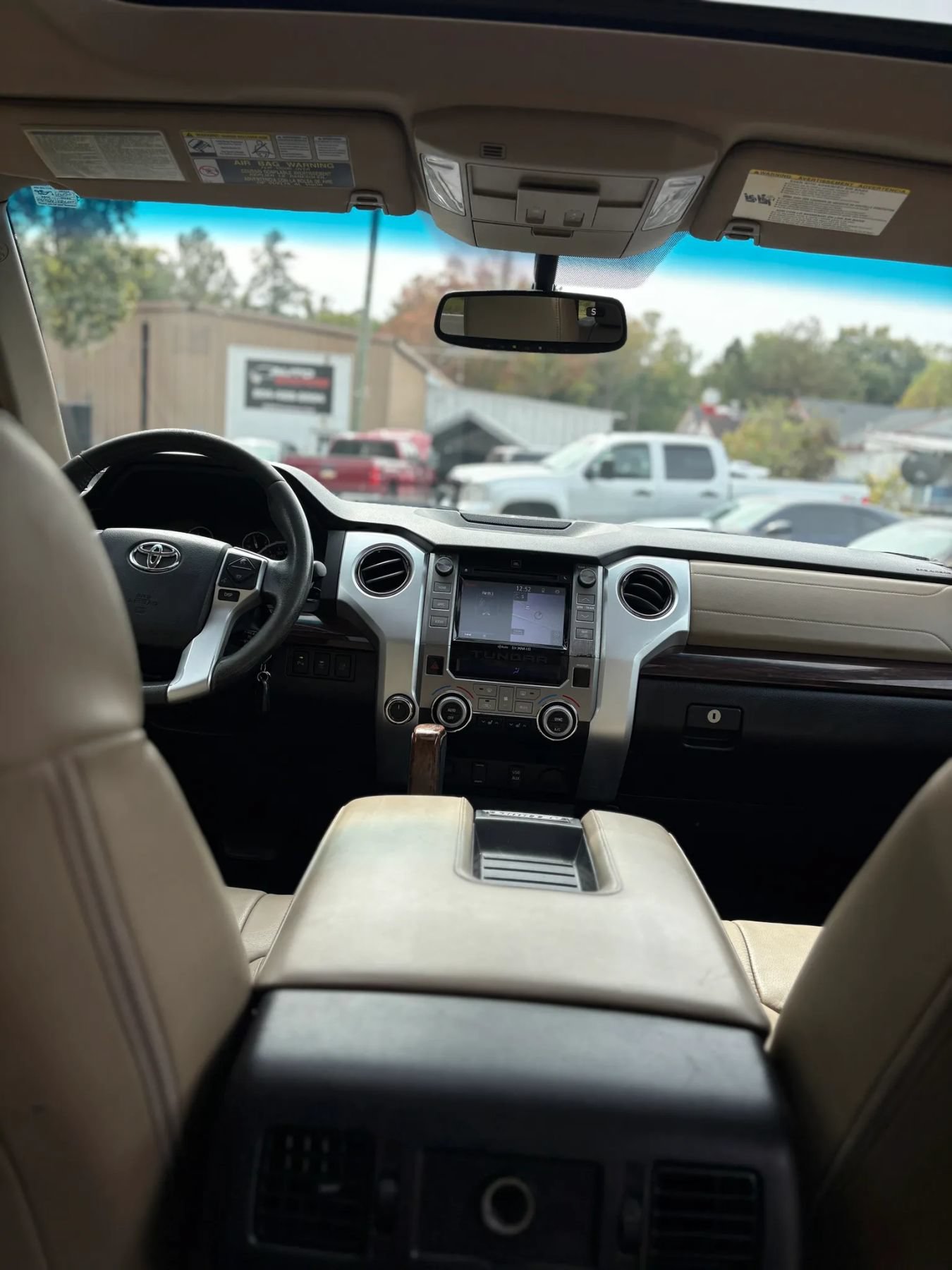 Used 2014 Toyota Tundra Limited w/ Limited Premium Package AWD/4WD image 34