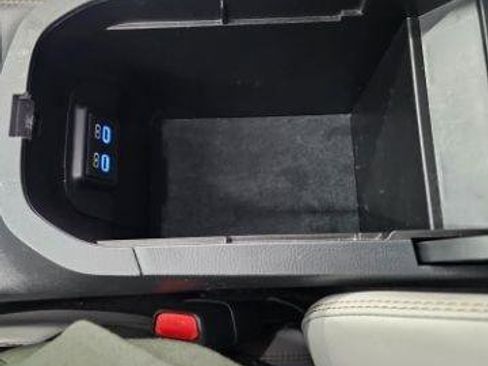 Used 2022 Toyota RAV4 XLE Premium AWD/4WD image 26