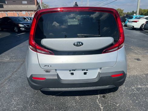 Used 2021 Kia Soul LX image 4
