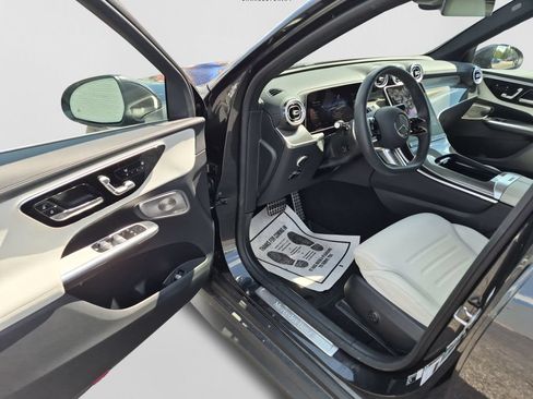 Used 2026 Mercedes-Benz GLC 300 4MATIC image 25