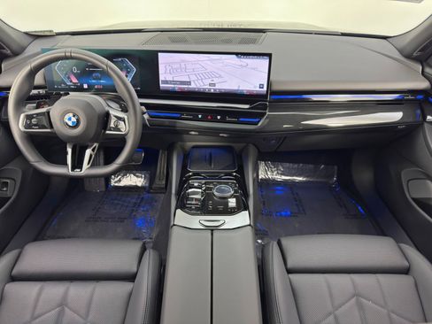 Used 2026 BMW 530i w/ M Sport Package image 13