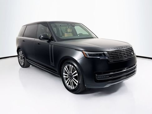 New 2026 Land Rover Range Rover Long Wheelbase SE AWD/4WD image 3