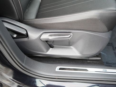 Used 2022 Volkswagen Tiguan SE R-Line image 79