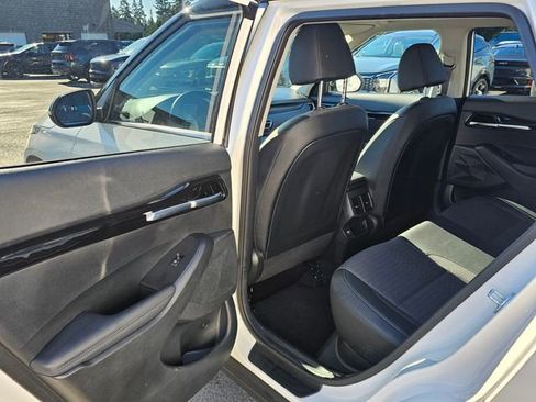 Certified 2023 Kia Seltos S w/ Navigation Package image 17