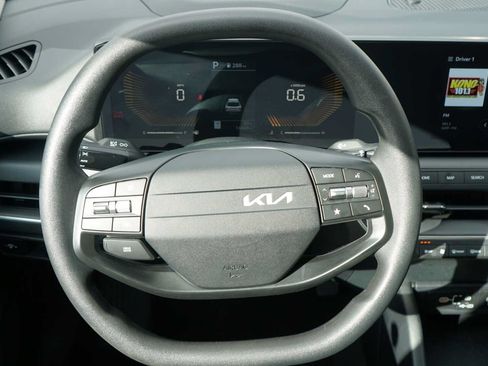 Certified 2025 Kia K4 FWD image 20