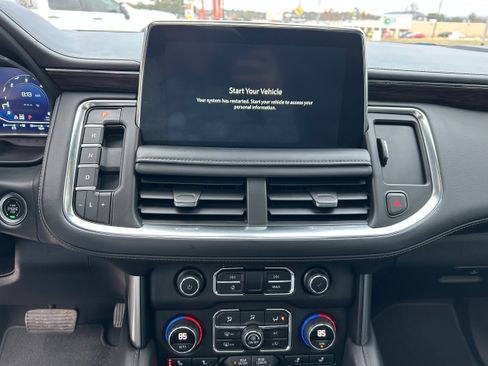 Used 2022 Chevrolet Tahoe Z71 w/ Luxury Package image 22