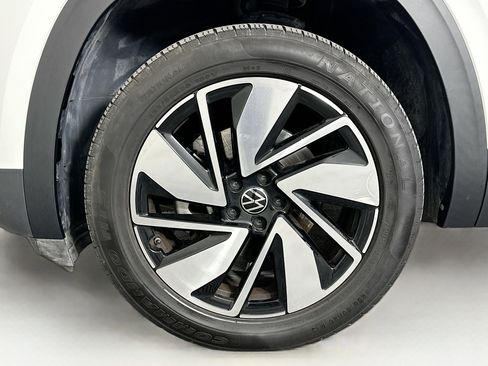 Used 2024 Volkswagen Atlas SE image 11