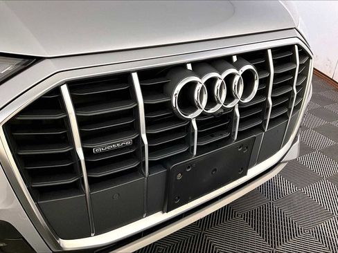 Used 2022 Audi Q7 3.0T Premium w/ Interior Protection Package image 31