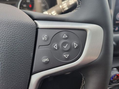Used 2024 GMC Terrain SLT FWD image 15