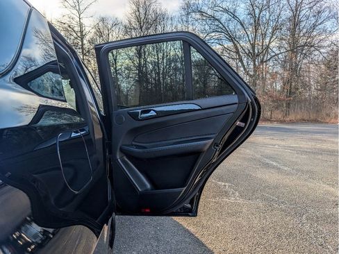 Used 2018 Mercedes-Benz GLE 350 4MATIC image 12