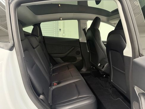 Used 2023 Tesla Model Y Performance image 13