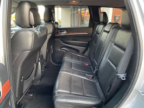 Used 2013 Jeep Grand Cherokee Limited w/ Advance Technology Group image 29