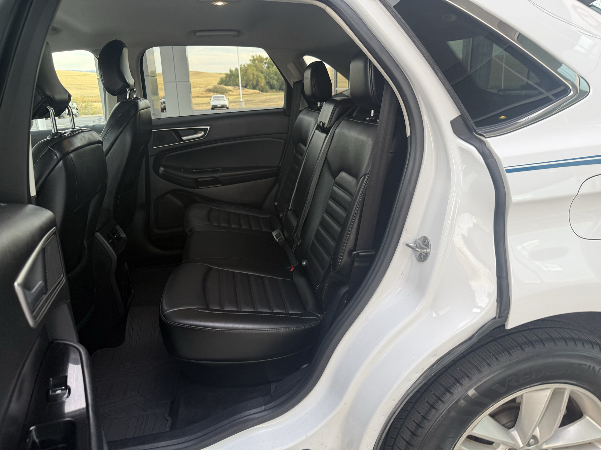 Used 2016 Ford Edge SEL w/ Equipment Group 201A AWD/4WD image 19
