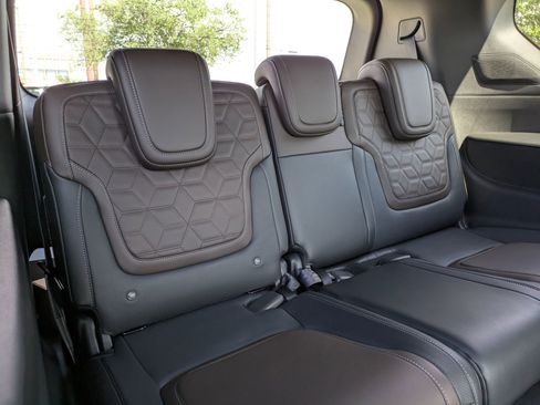 New 2025 Nissan Armada Platinum w/ Convenience Package image 21