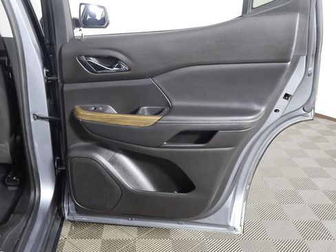 Used 2021 GMC Acadia SLE w/ LPO, Floor Liner Package FWD image 23