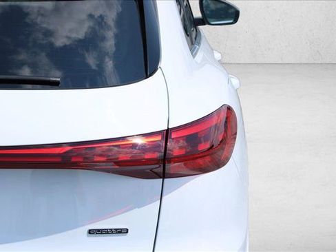 Certified 2025 Audi Q5 Premium w/ Convenience Package AWD/4WD image 10