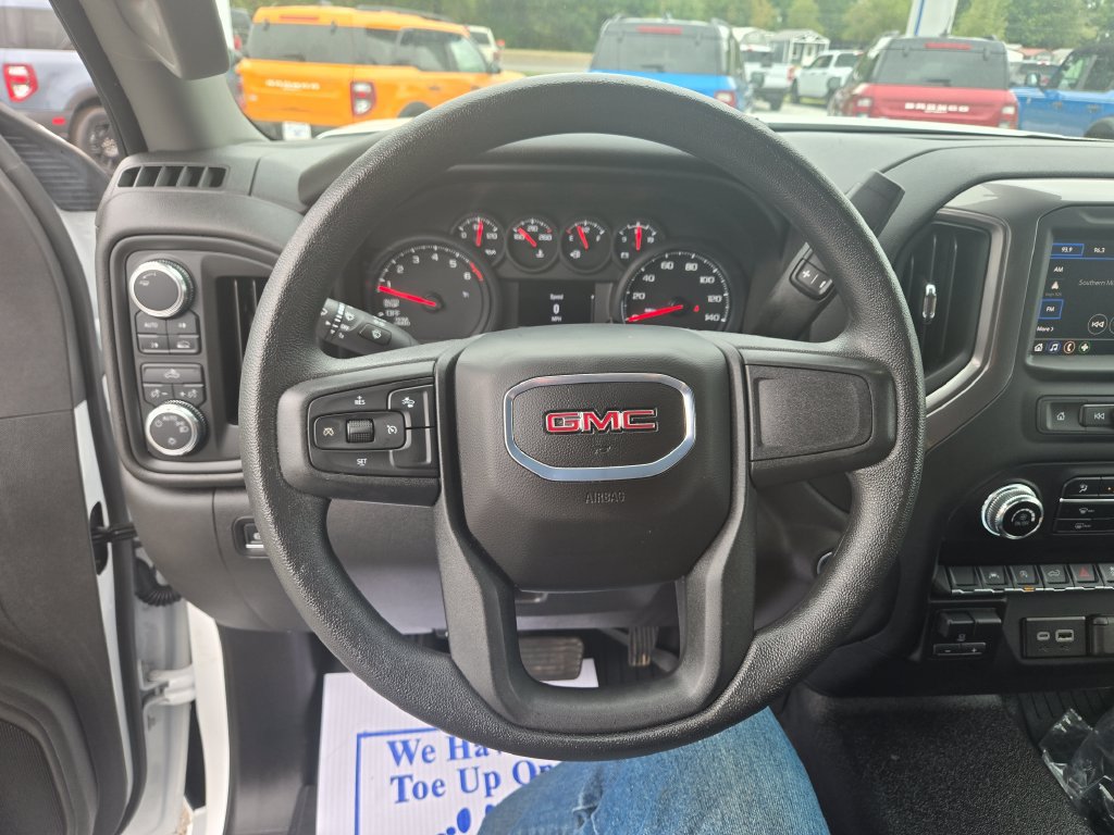Used 2025 GMC Sierra 1500 Pro w/ Pro Value Package AWD/4WD image 9