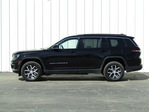 Used 2024 Jeep Grand Cherokee L Limited w/ Luxury Tech Group II image 11