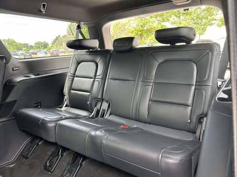 Certified 2023 Lincoln Navigator L Reserve AWD/4WD image 18