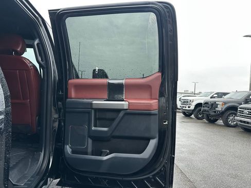 Used 2022 Ford F250 Platinum w/ FX4 Off-Road Package image 34