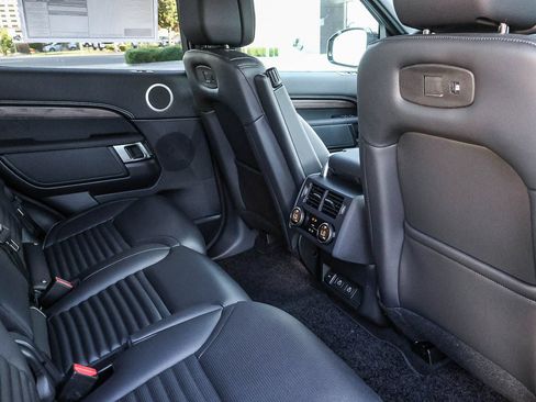 New 2026 Land Rover Discovery Dynamic SE AWD/4WD image 19