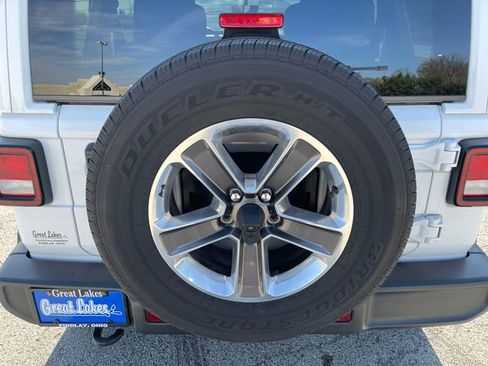 Used 2022 Jeep Wrangler Unlimited Sahara image 22