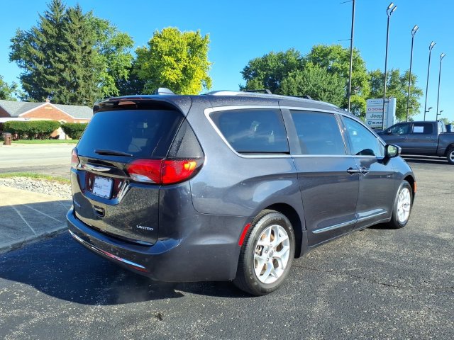 Used 2020 Chrysler Pacifica Limited FWD image 7