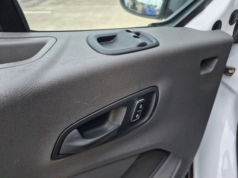 Used 2023 Ford Transit 350 XLT RWD image 8