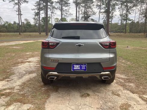 New 2025 Chevrolet TrailBlazer ACTIV w/ Convenience Package FWD image 3