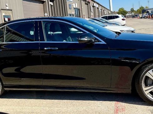 Used 2017 Mercedes-Benz E 300 image 9