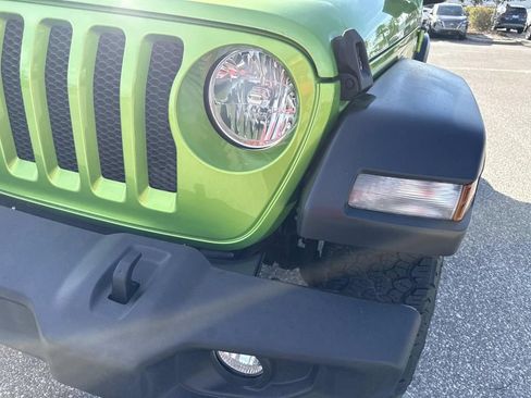Used 2018 Jeep Wrangler Sport image 10