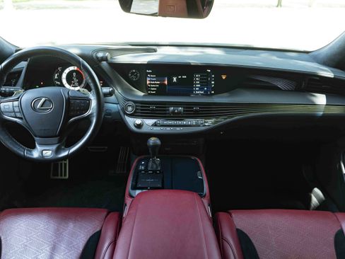 Used 2019 Lexus LS 500 F Sport w/ Accessory Package (Z2) AWD/4WD image 27