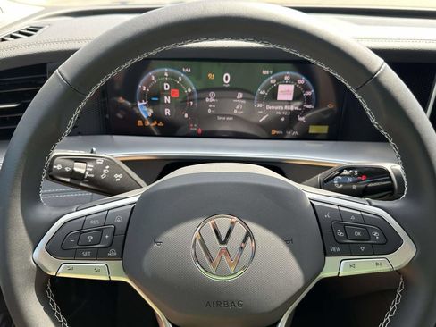 New 2026 Volkswagen Tiguan SE AWD/4WD image 16