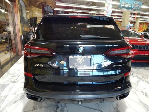 Used 2021 BMW X5 xDrive40i w/ M Sport Package image 6