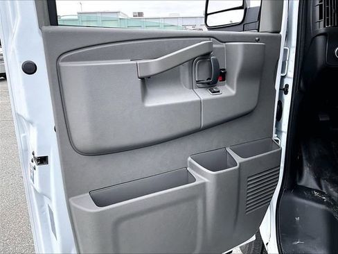 New 2025 Chevrolet Express 3500 w/ Driver Convenience Package image 20